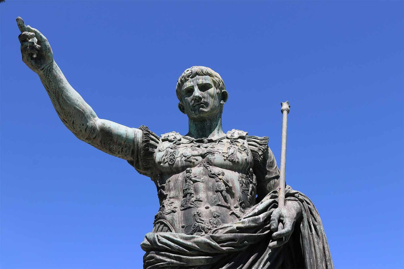 Emperor_Augustus